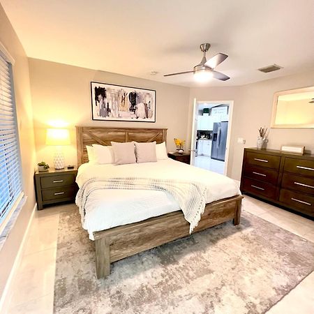 Spacious Home Near Downtown & The Beach เดลเรย์บีช ภายนอก รูปภาพ